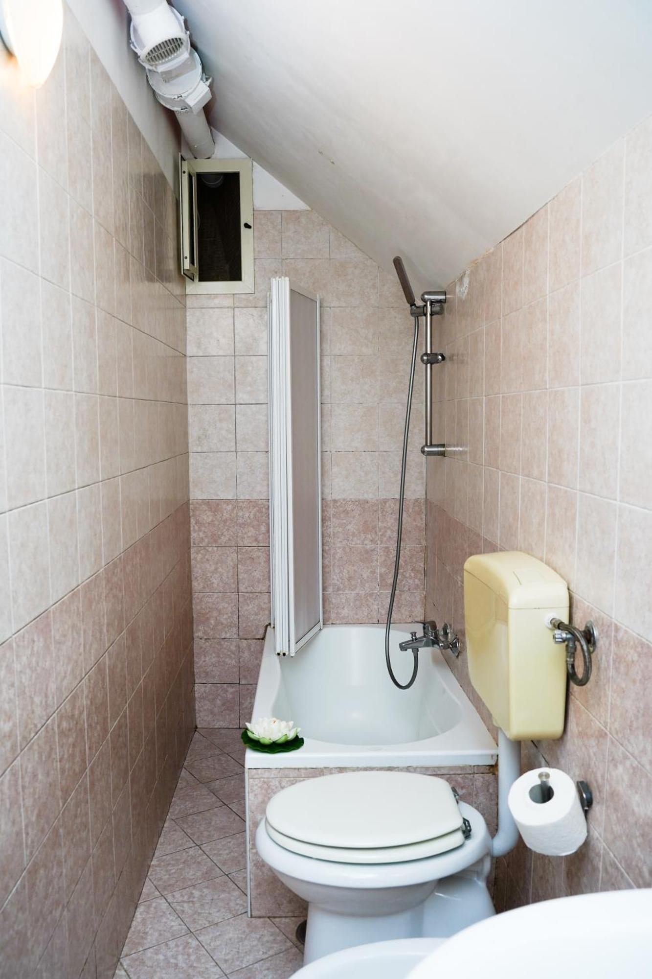 شقة Casa Friends' House Napoli المظهر الخارجي الصورة